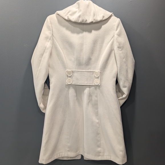 Elegant Winter Pea Coat Creme Coloured Ricki's Size Medium - Picture 3 of 7